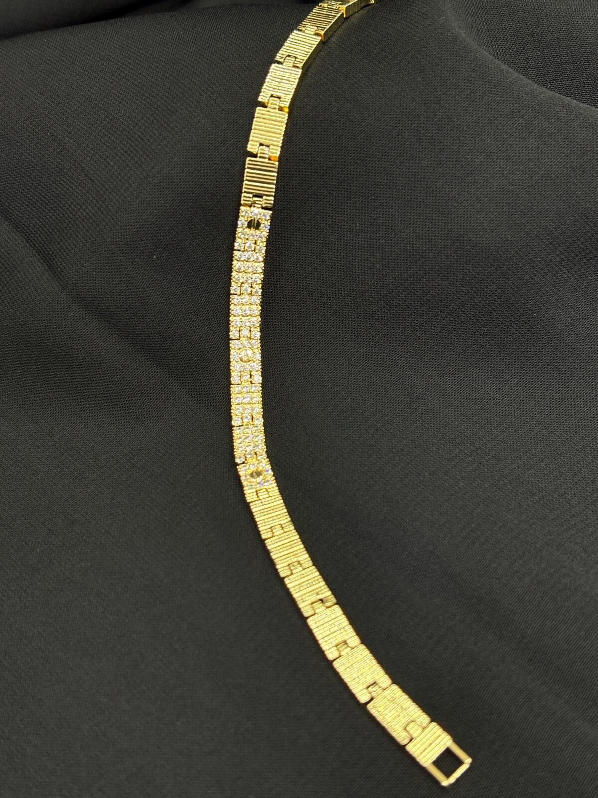 14K Gold Renk Kaplama CM Zirkon Vidalı Bileklik