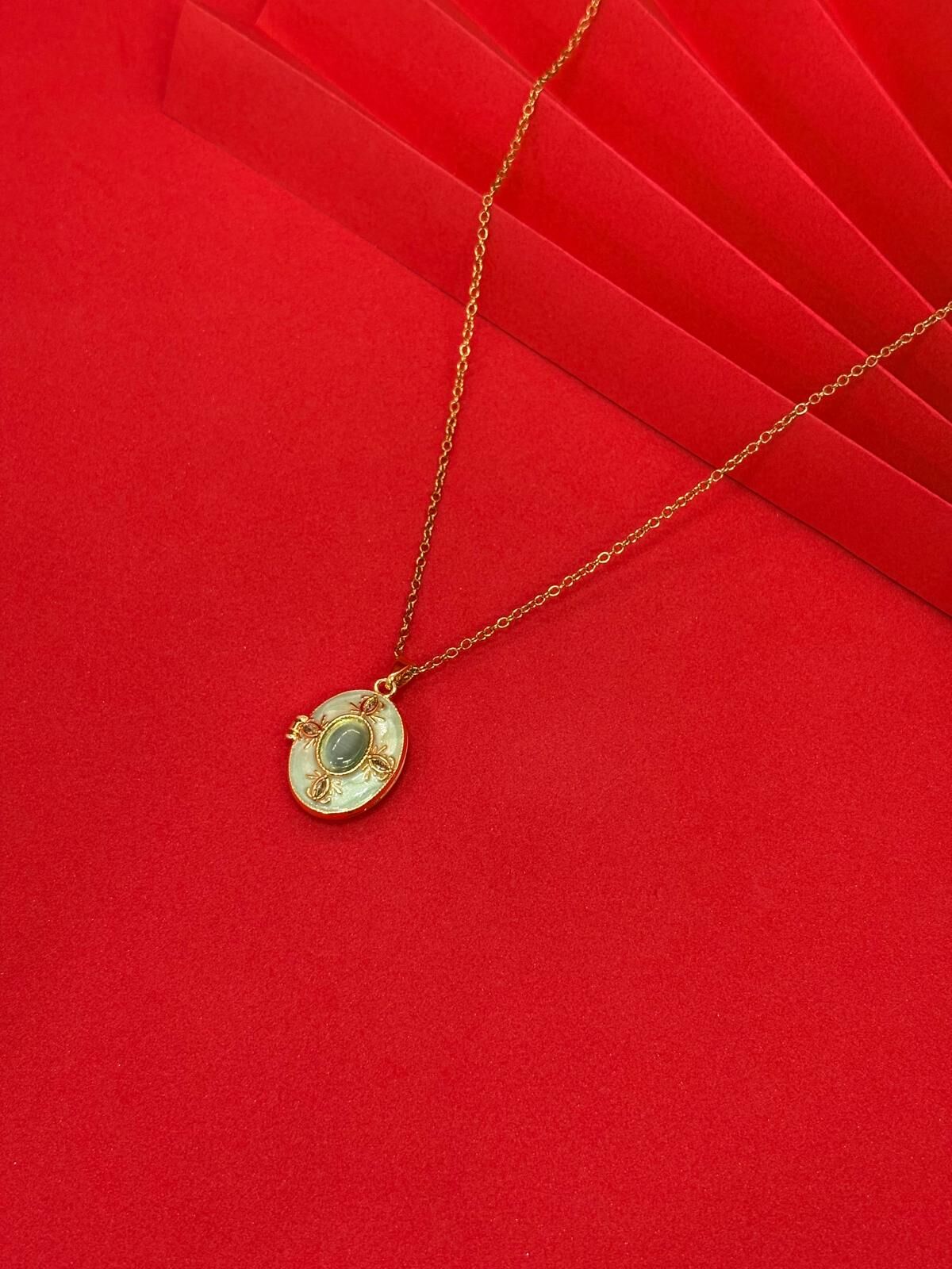 316L Çelik Gold Renk Alya Açılır Resimli Taşlı Kolye