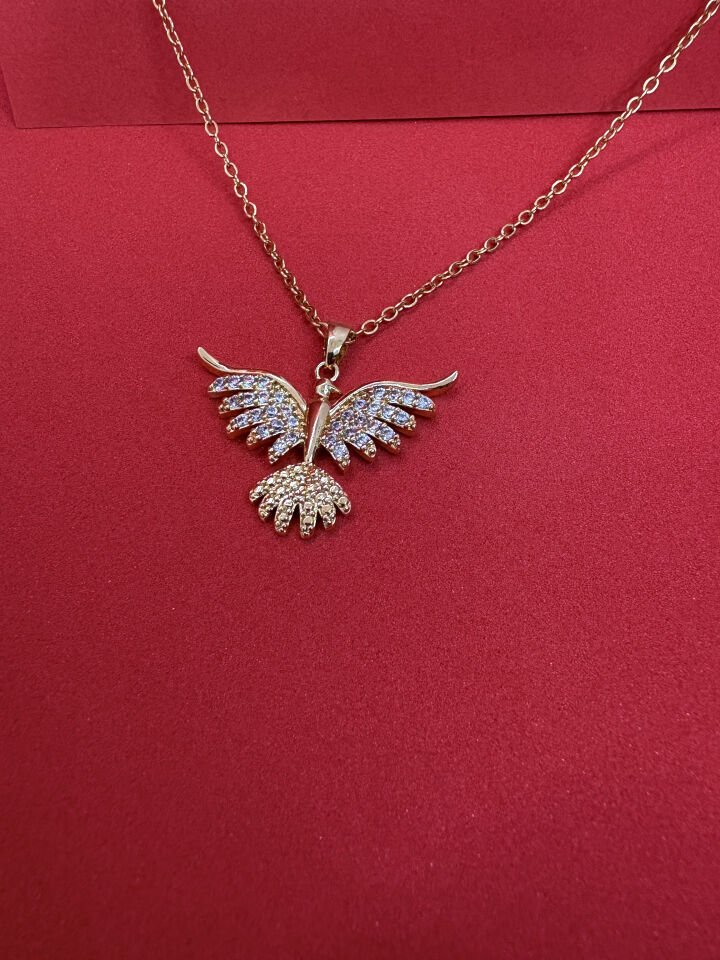 Zirkon Taşlı Kanat Kolye
