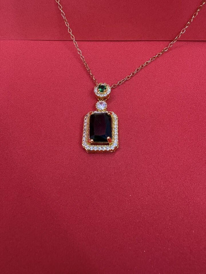 Yeşil Taşlı Gold Kolye