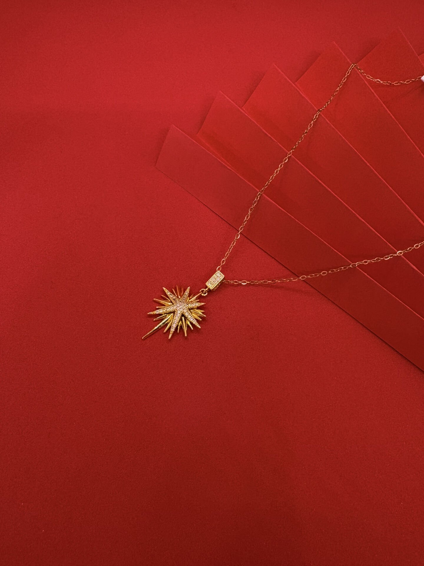 Taşlı Yıldız Kolye