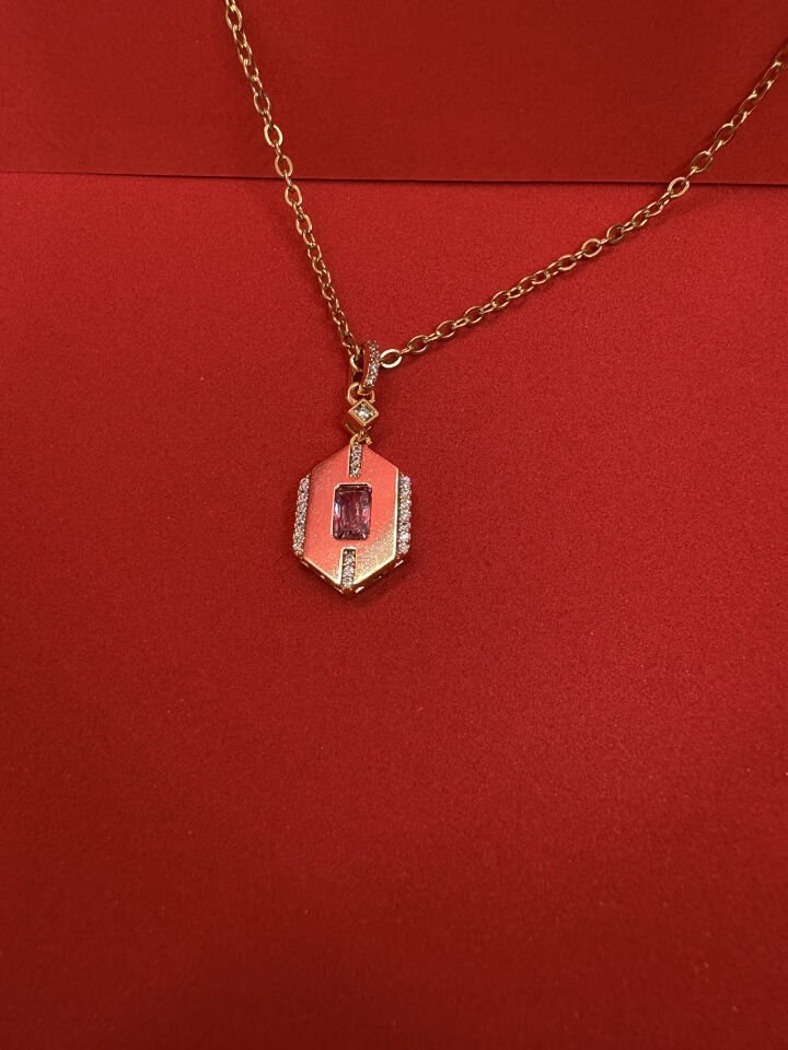 Pembe Taşlı Gold Kolye