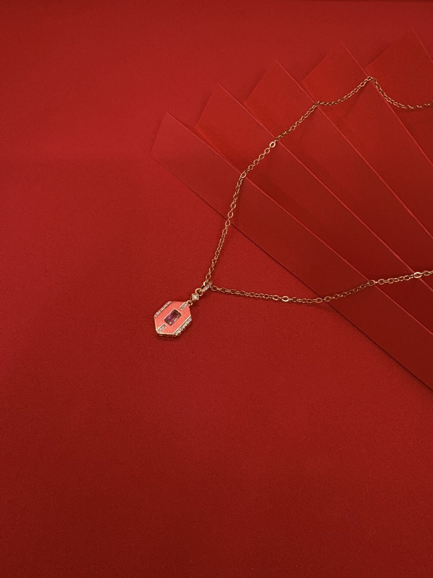 Pembe Taşlı Gold Kolye