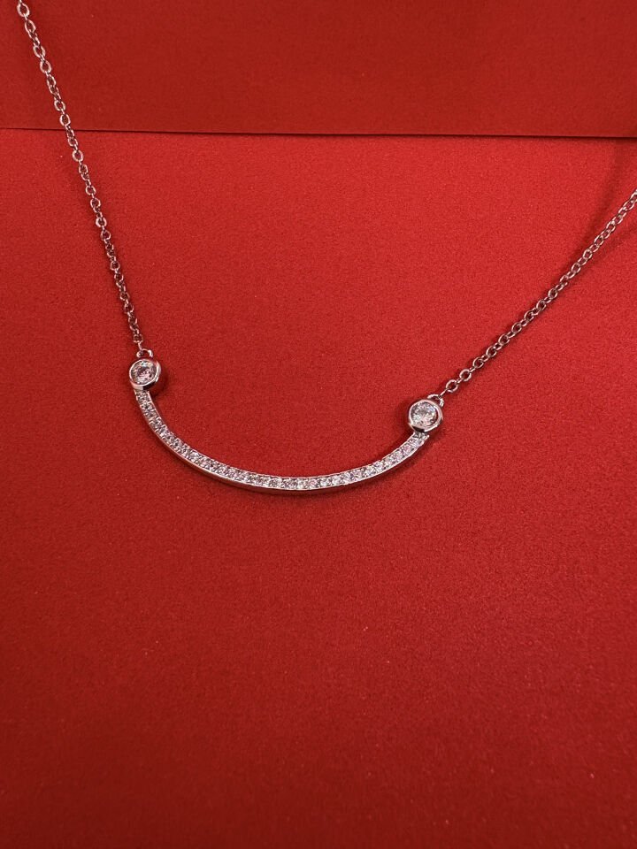 Taşlı Smile Gümüş Kolye