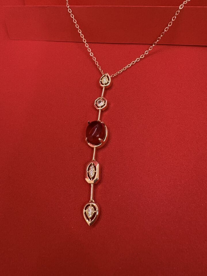 Kırmızı Element Gold Y Kolye