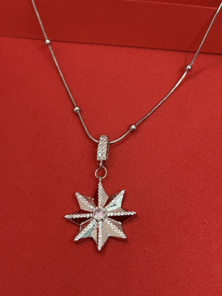 Geometrik Taşlı Kolye