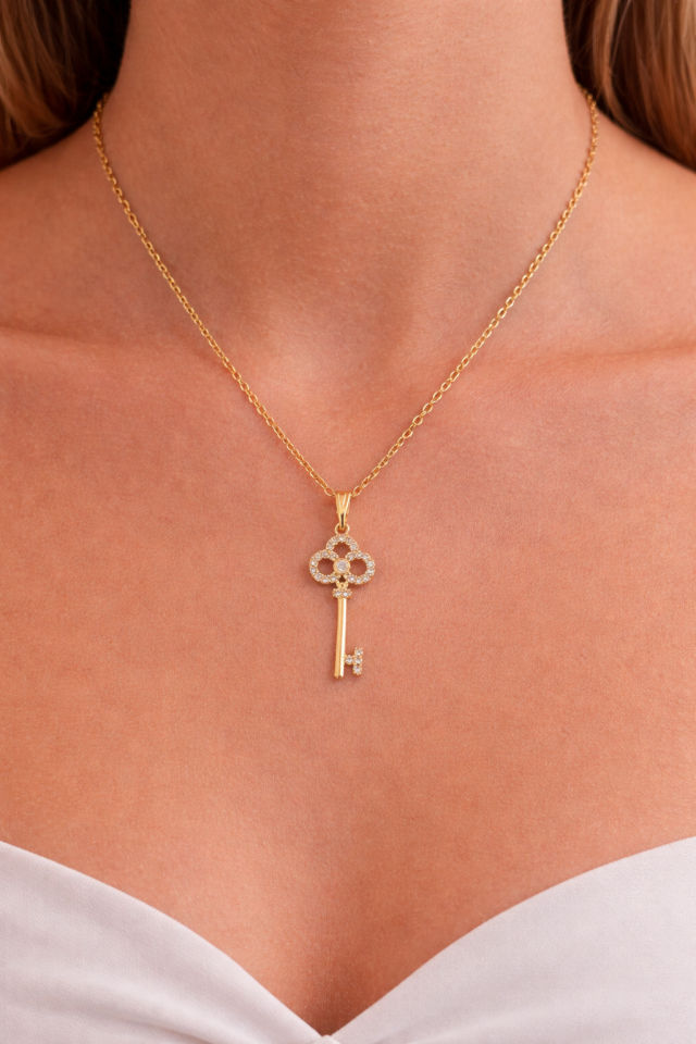 Taşlı Anahtar Kolye