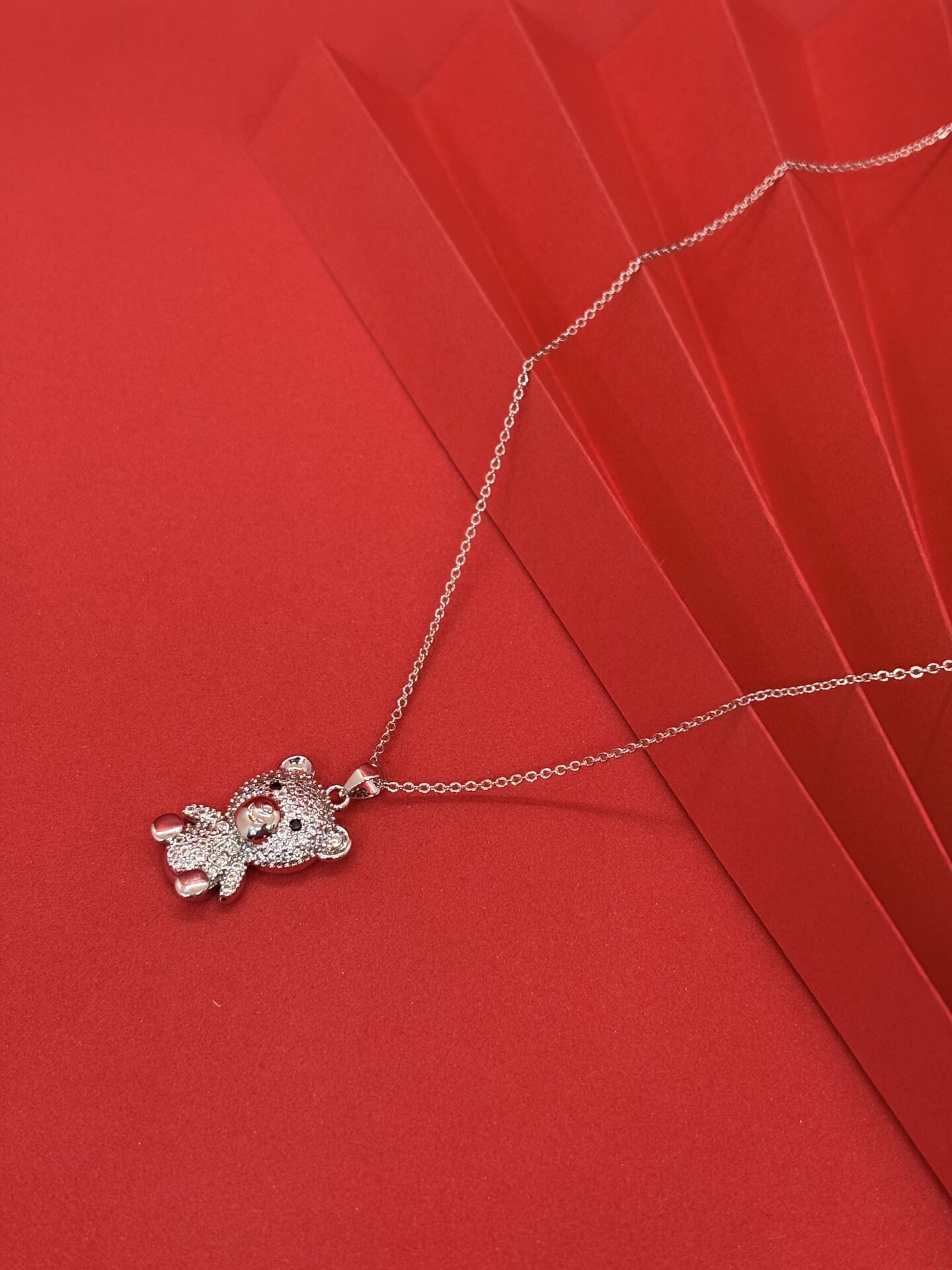 Zirkon Taşlı Ayıcık Kolye