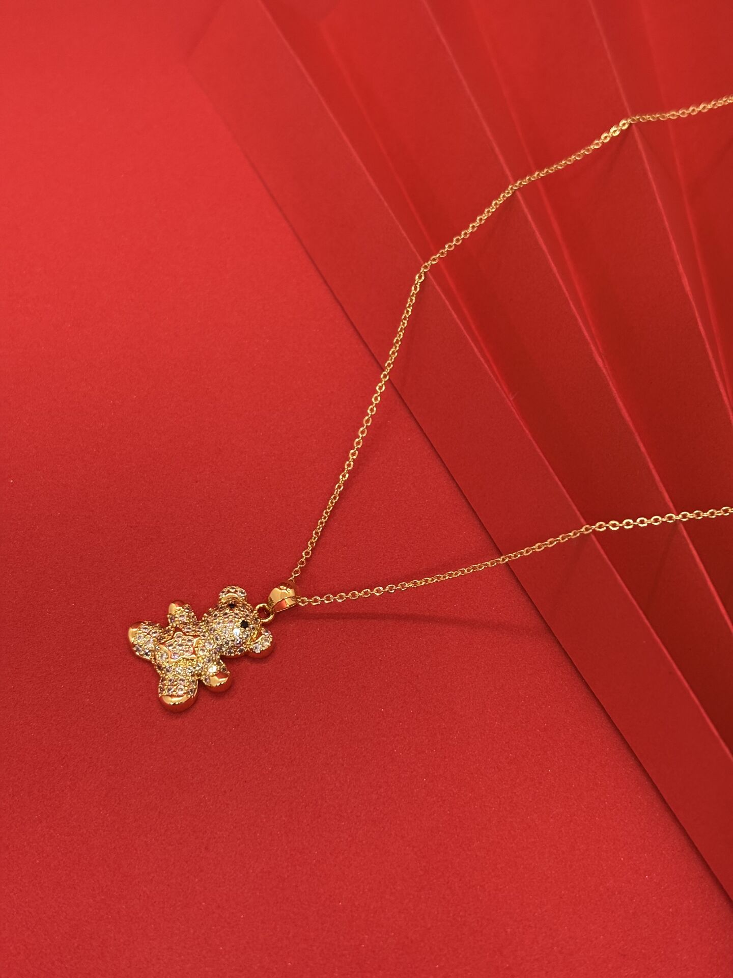 Zirkon Taşlı Ayıcık Kolye