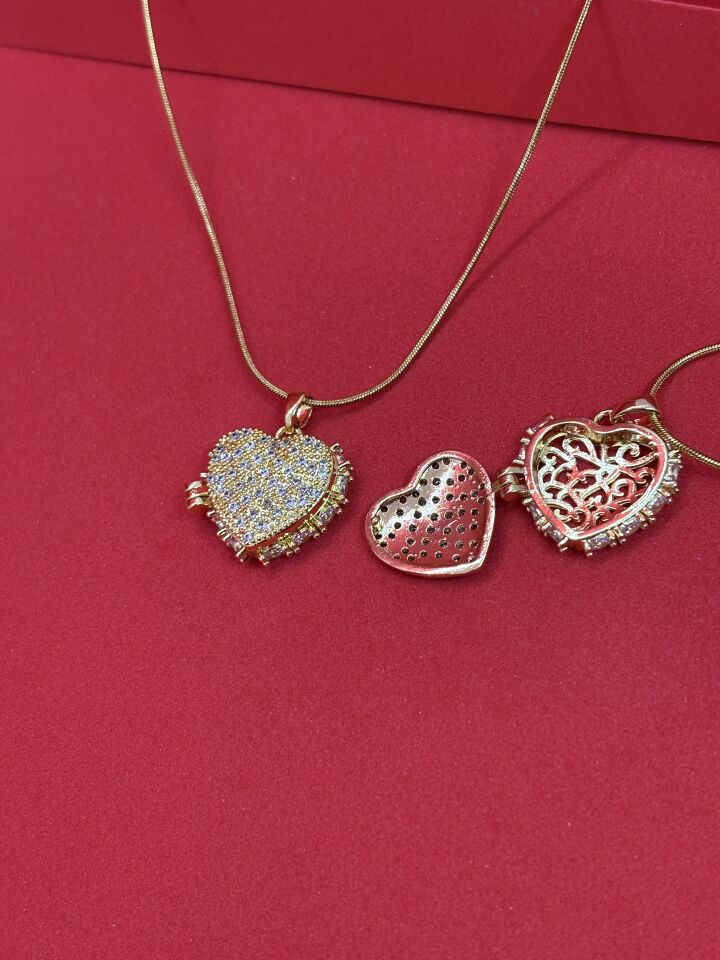 Çerçeveli Açılır Kolye