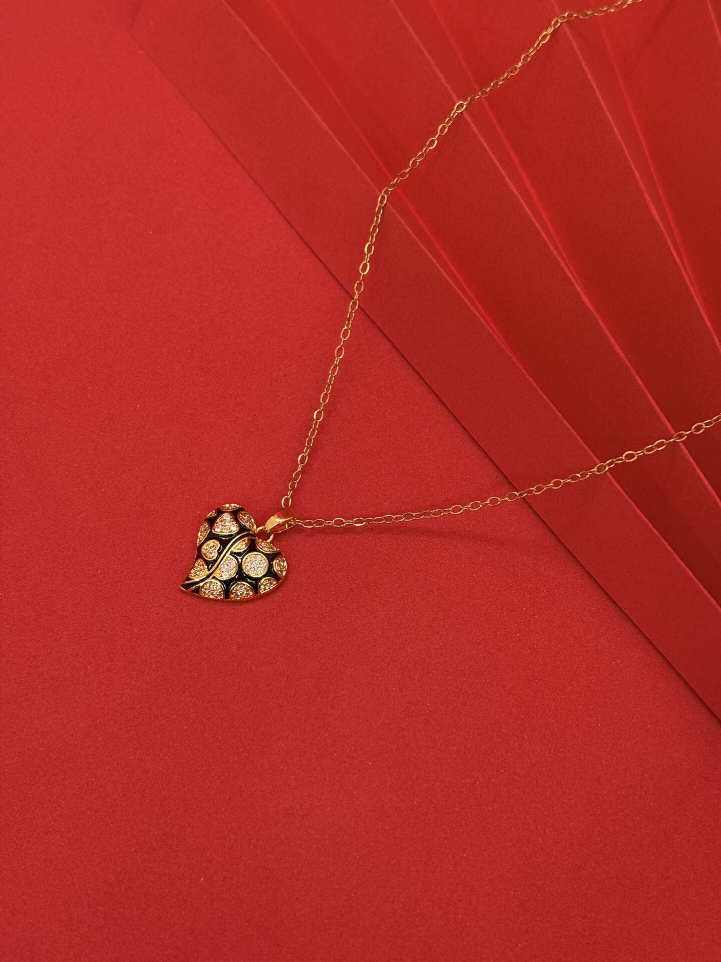 Zirkon Taşlı Kalp Kolye