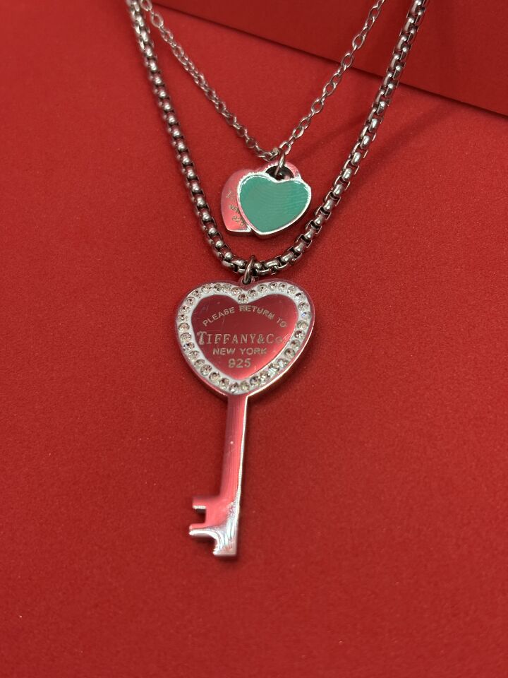 İkili Anahtar Kolye