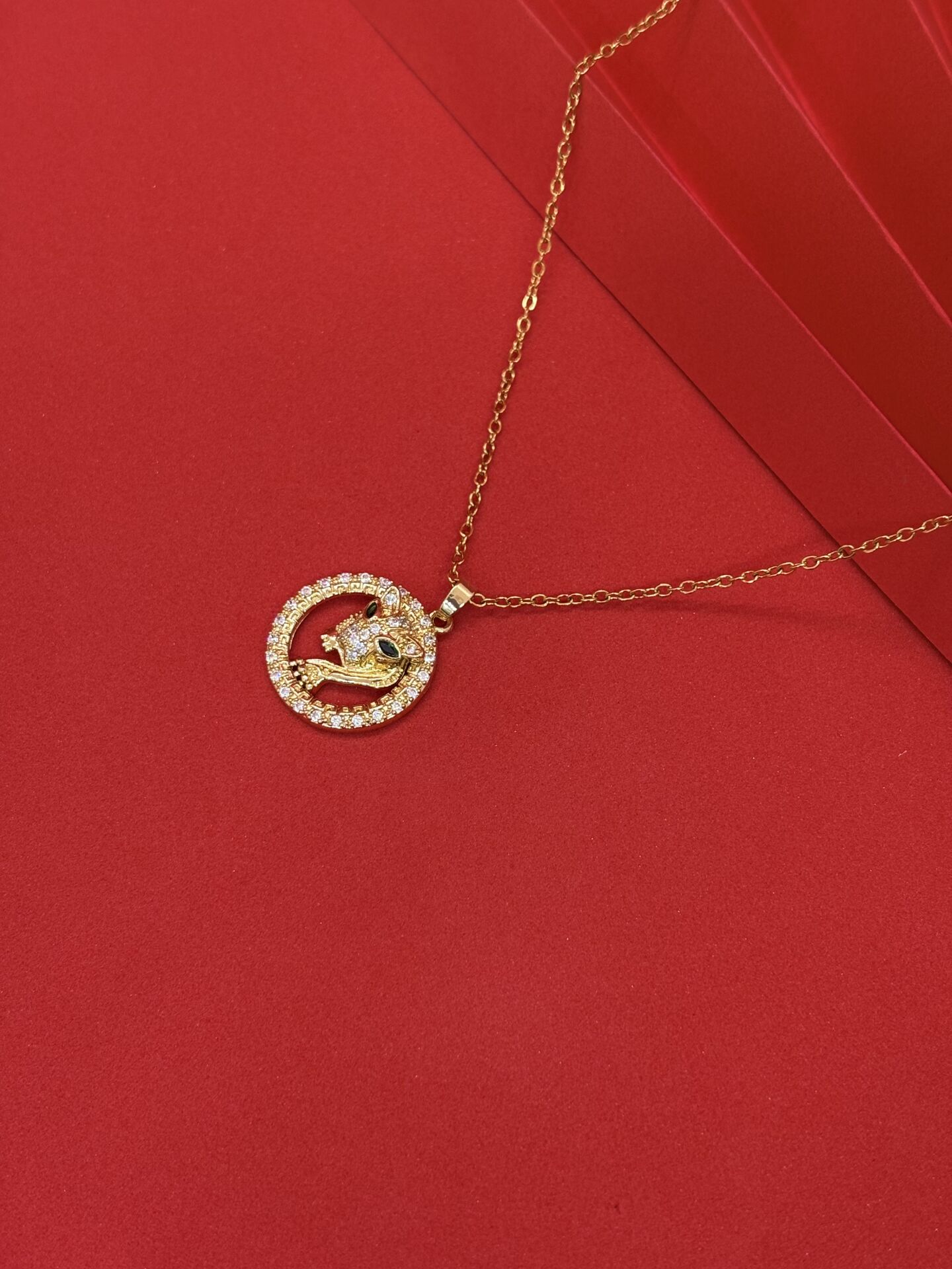 Zirkon Taşlı Kaplan Kolye