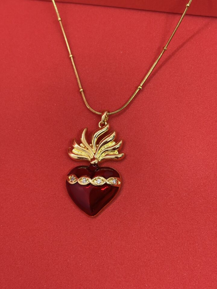 Kırmızı Kalp Kolye