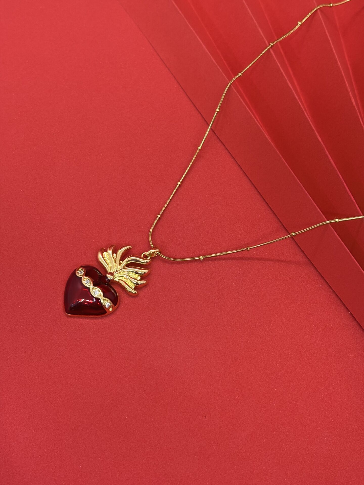 Kırmızı Kalp Kolye