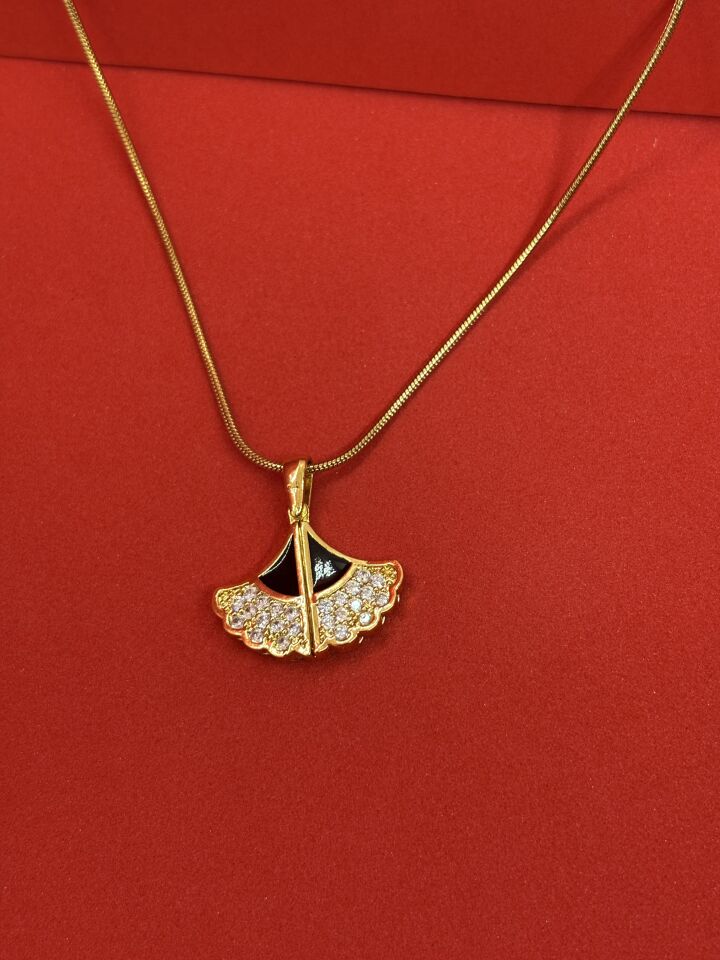 Yelpaze Taşlı Kolye