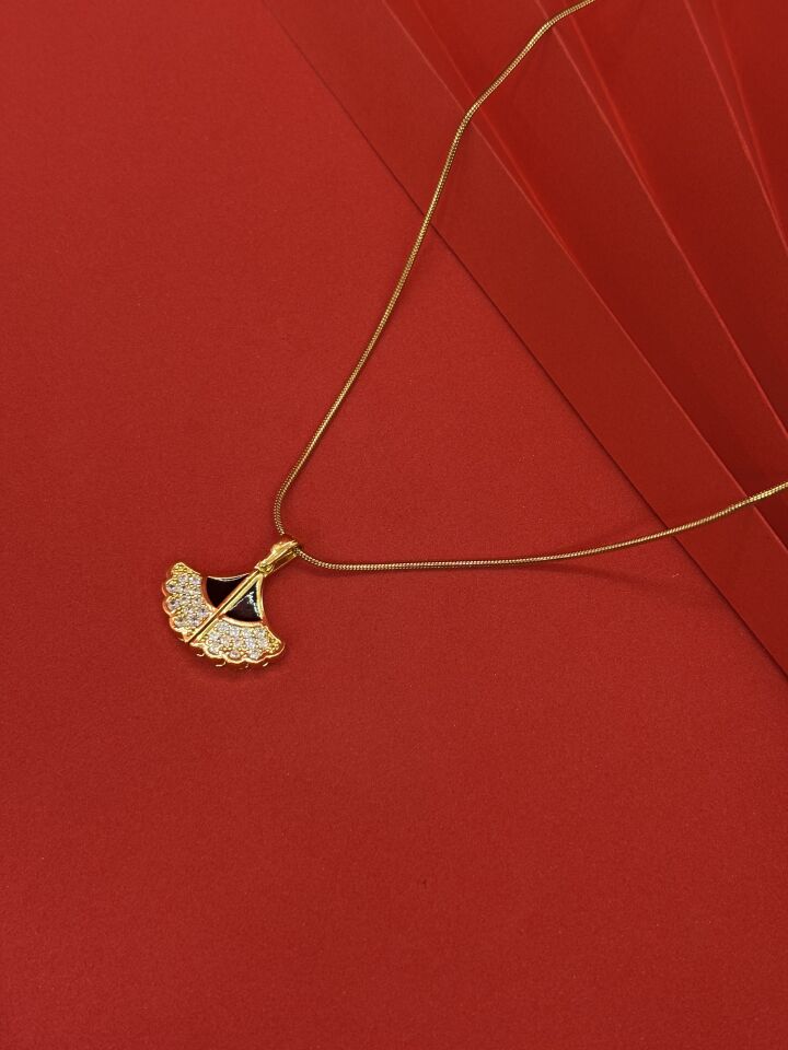 Yelpaze Taşlı Kolye