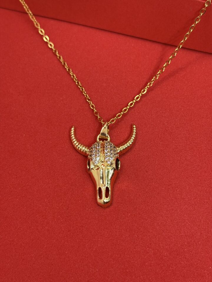 Taşlı Boğa Kolye
