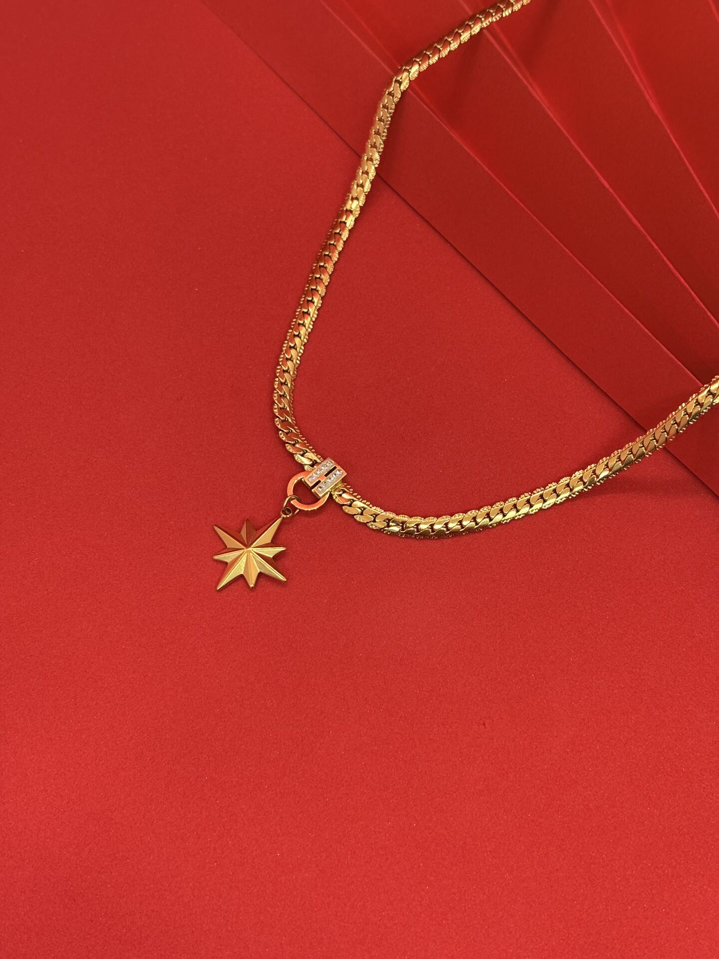 Yıldız Ezme Zincirli Kolye