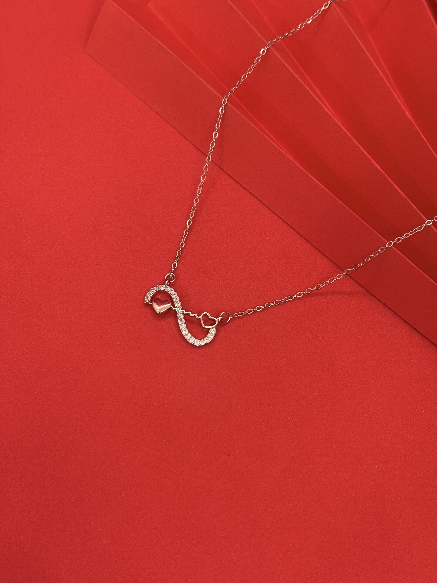 Sonsuz Gümüş Kolye