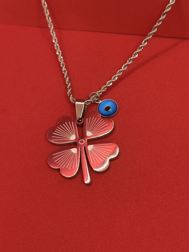 Büyük Boy Yonca Kolye