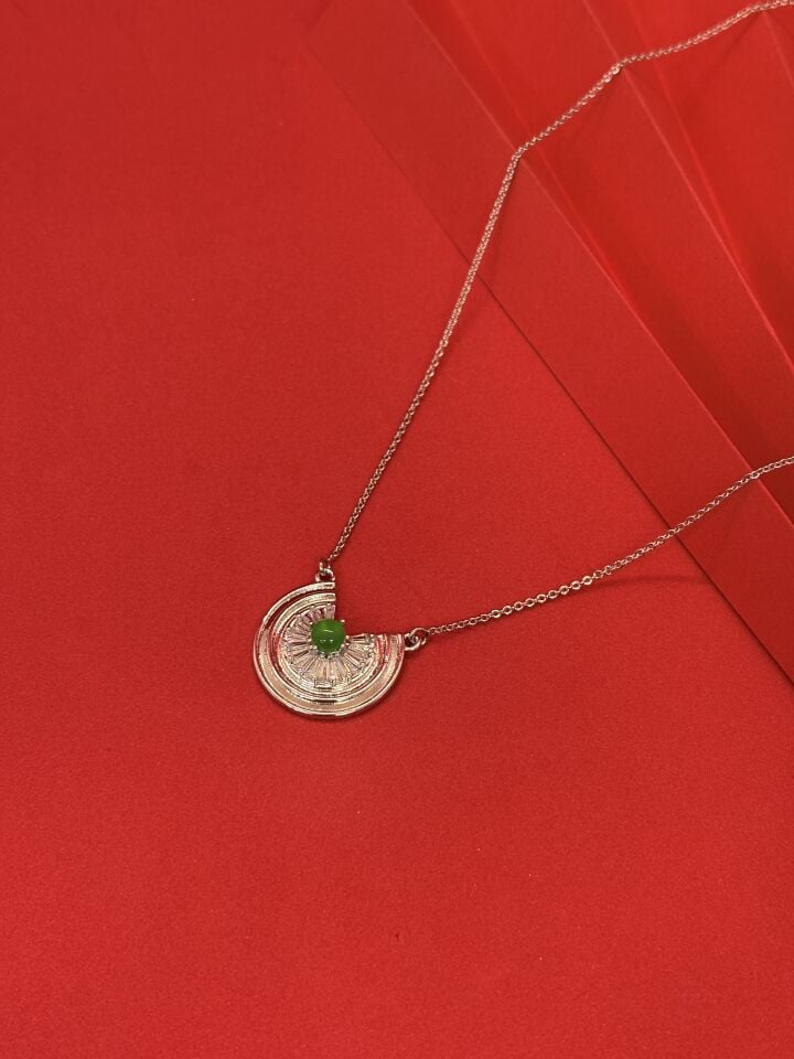 Zümrüt Taşlı Halka Kolye