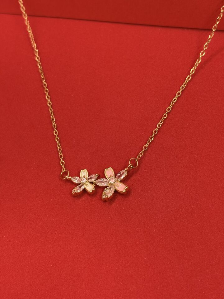 Taşlı Çiçek Kolye
