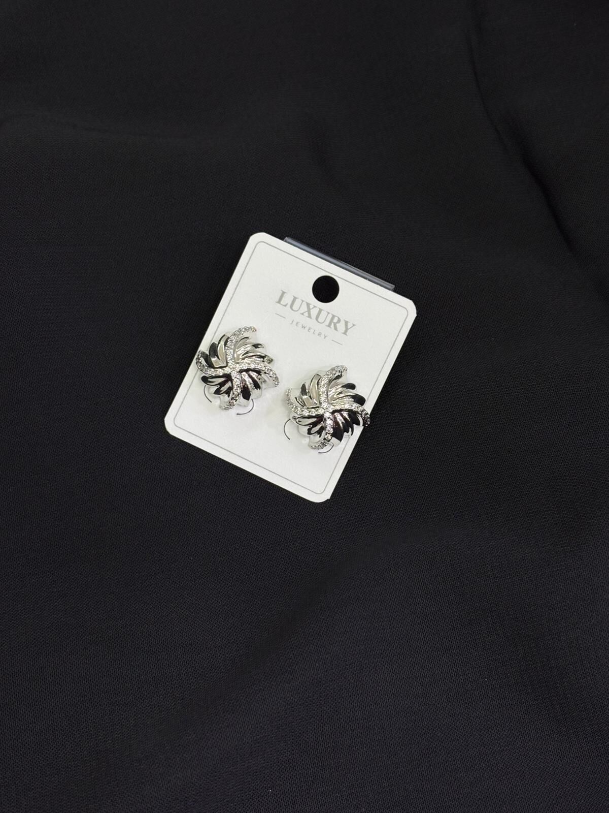 Luxury Gümüş Renk Küpe