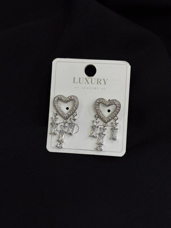 Luxury Gümüş Renk Kalp Zirkon Taşlı Küpe
