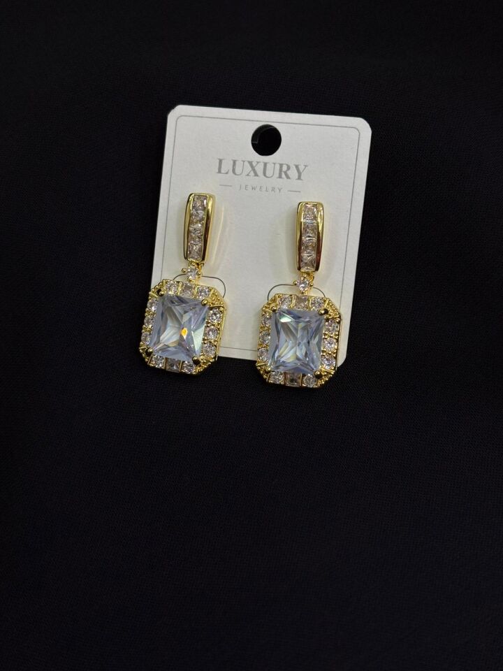 Luxury Gold Renk Zirkon Taşlı Küpe