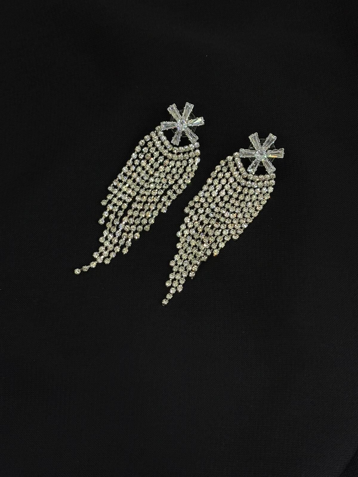 Luxury Gümüş Renk Taşlı Abiye Küpe