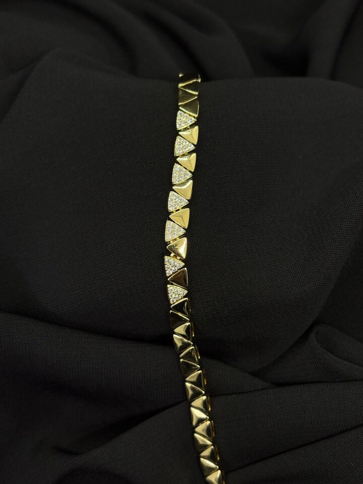 14K Gold Renk Kaplama CM Zirkon Üçgen Bileklik