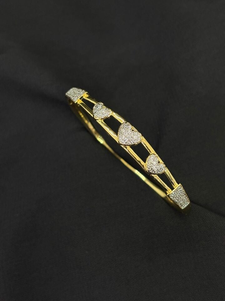 14K Gold Renk Kaplama CM Zirkon Kalp Kelepçe Bileklik