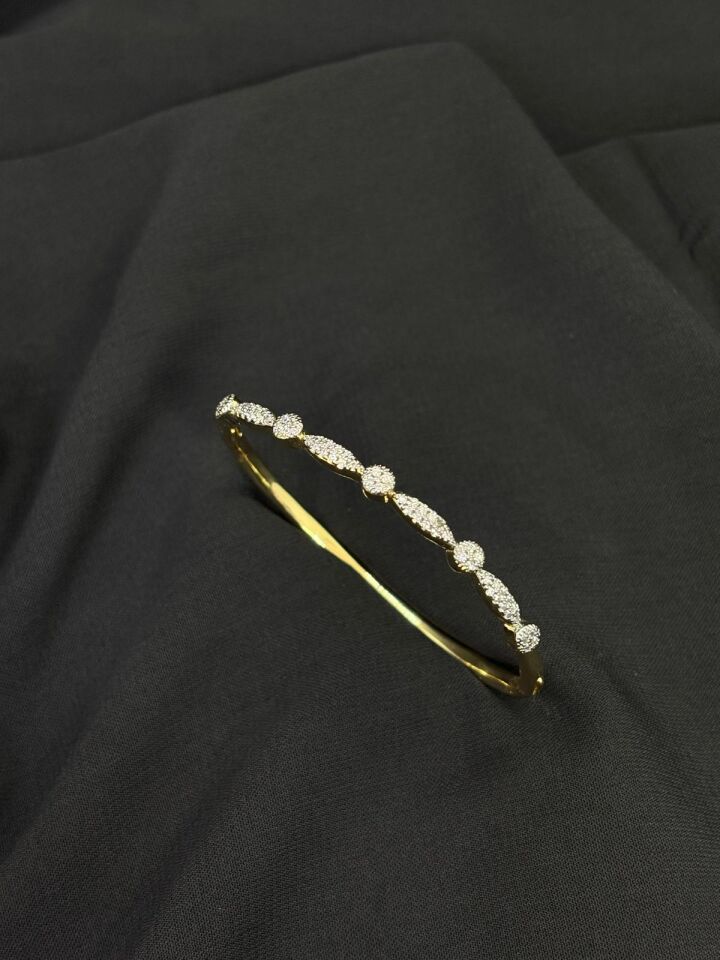 14K Gold Renk Kaplama CM Zirkon Kelepçe Bileklik