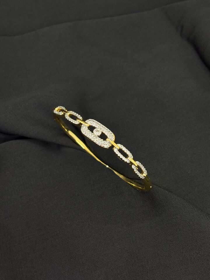 14K Gold Renk Kaplama CM Zirkon Taşlı Kelepçe Bileklik
