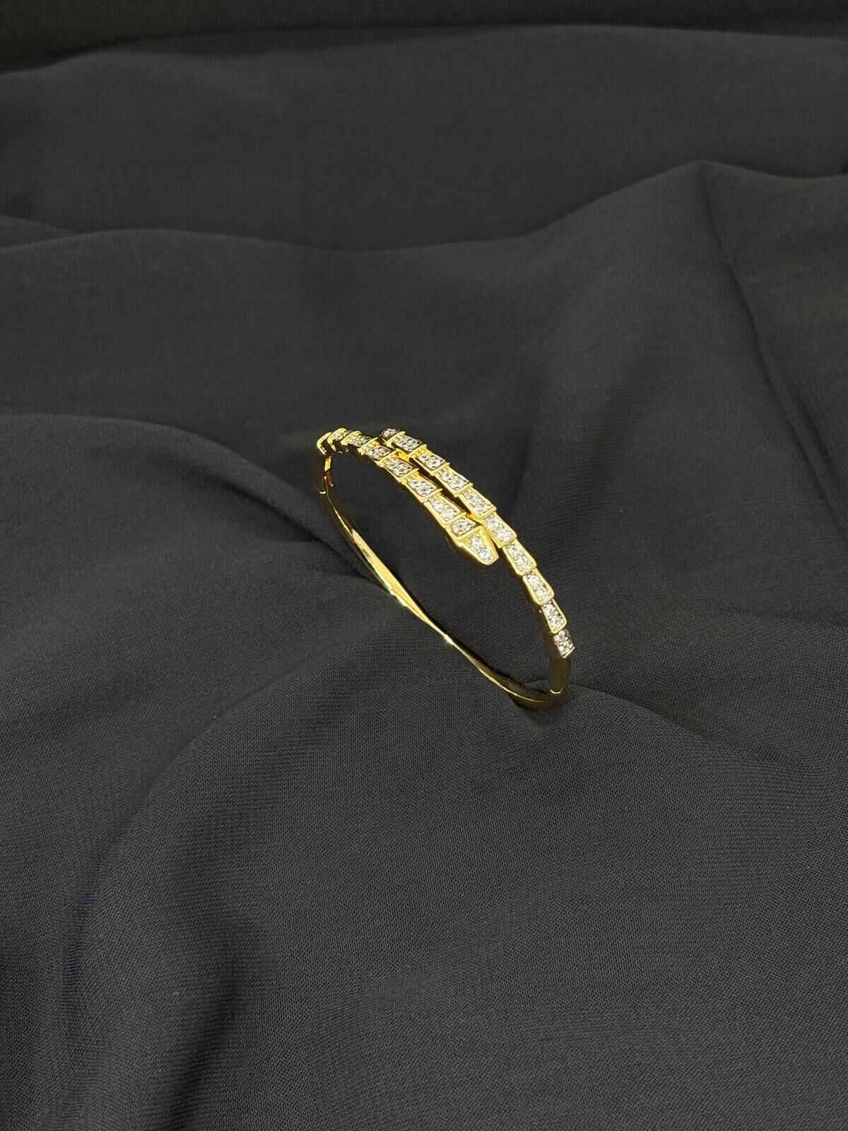 14K Gold Renk Kaplama CM Zirkon Yılan Kelepçe Bileklik