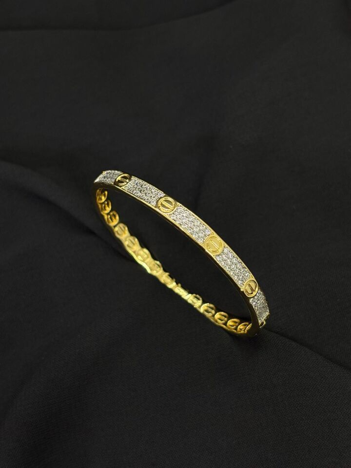 14K Gold Renk Kaplama CM Zirkon Vidalı Kelepçe Bileklik