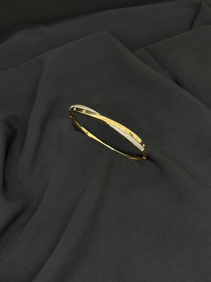 14K Gold Renk Kaplama CM Zirkon Vidalı Kelepçe Bileklik