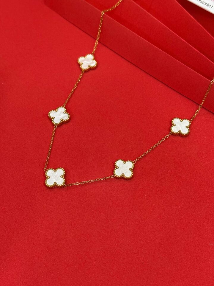 316L Çelik Gold Renk Yonca Beyaz Orta Boy Kolye