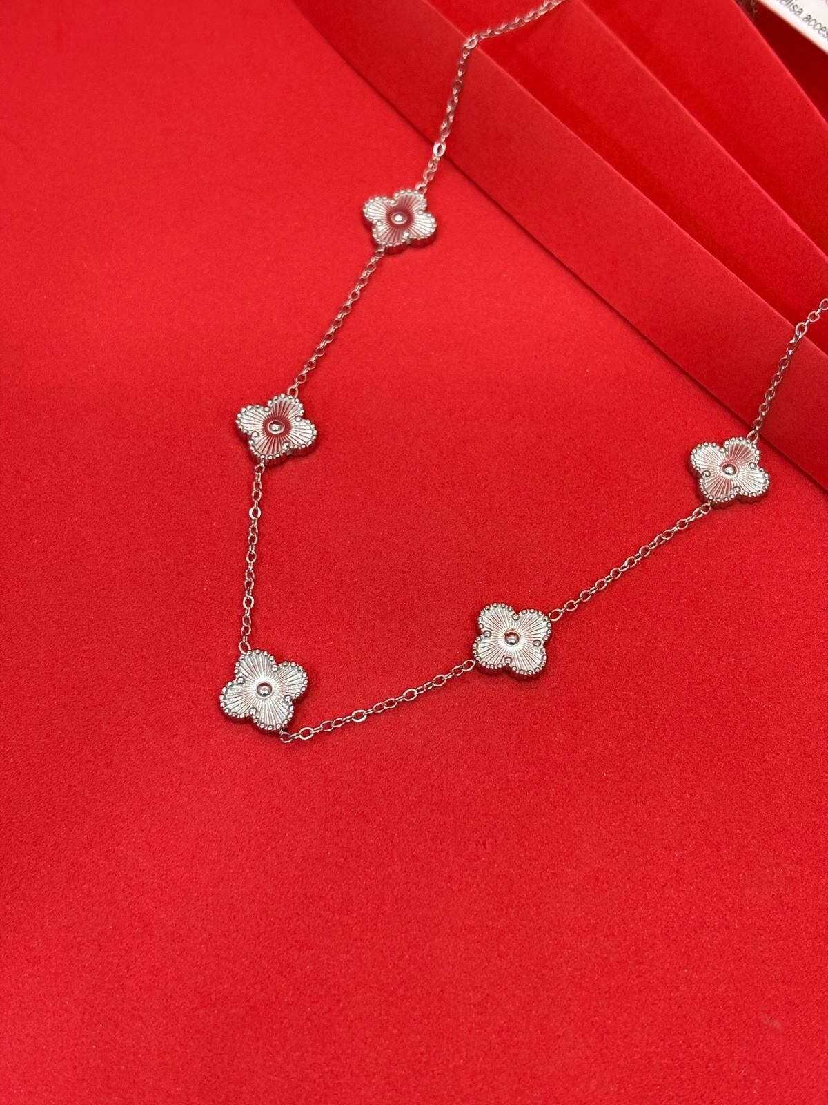 316L Çelik Gümüş Renk Yonca Gümüş Orta Boy Kolye