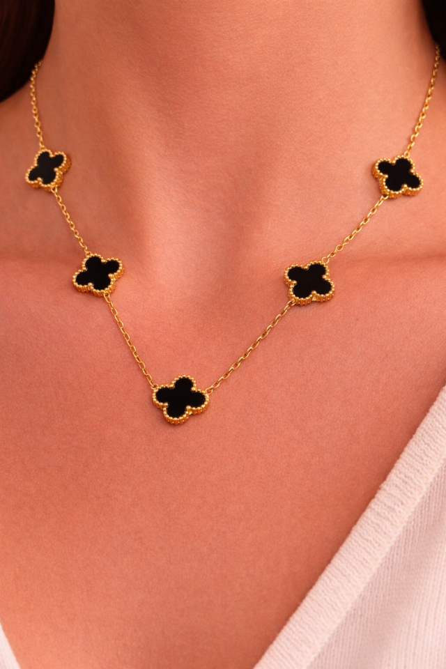 316L Çelik Gold Renk Yonca Siyah Orta Boy Kolye