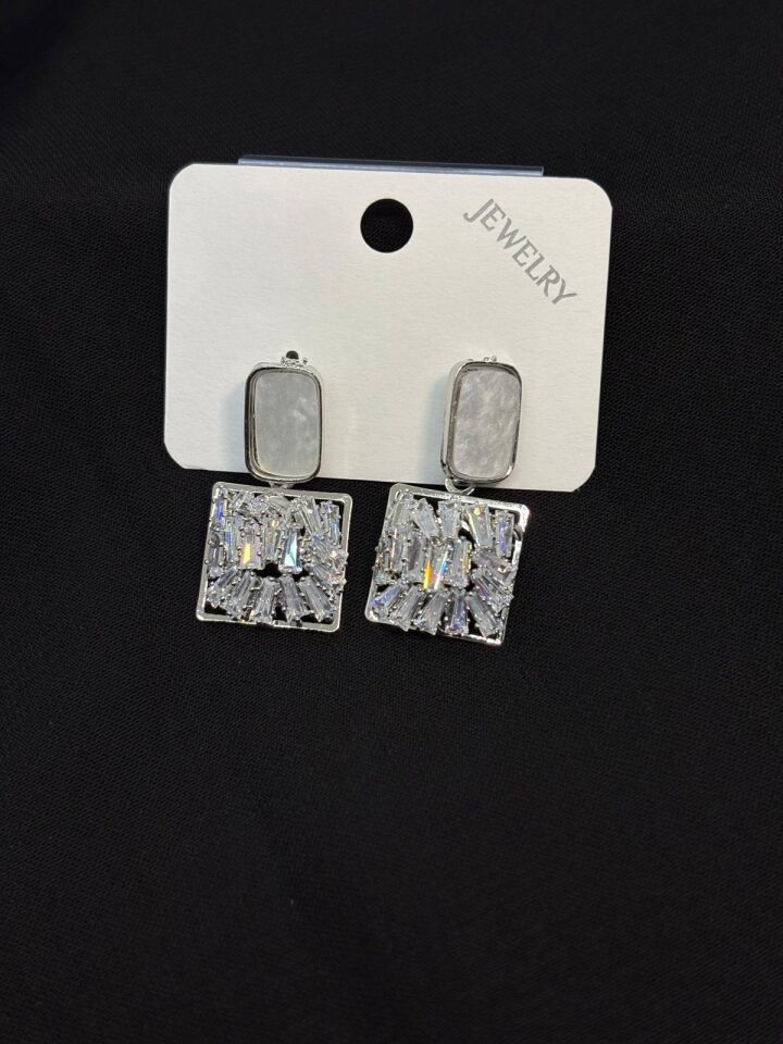 Melisa Takı & Aksesuar Jewelry Çelik Gümüş Renk Taşlı Küpe