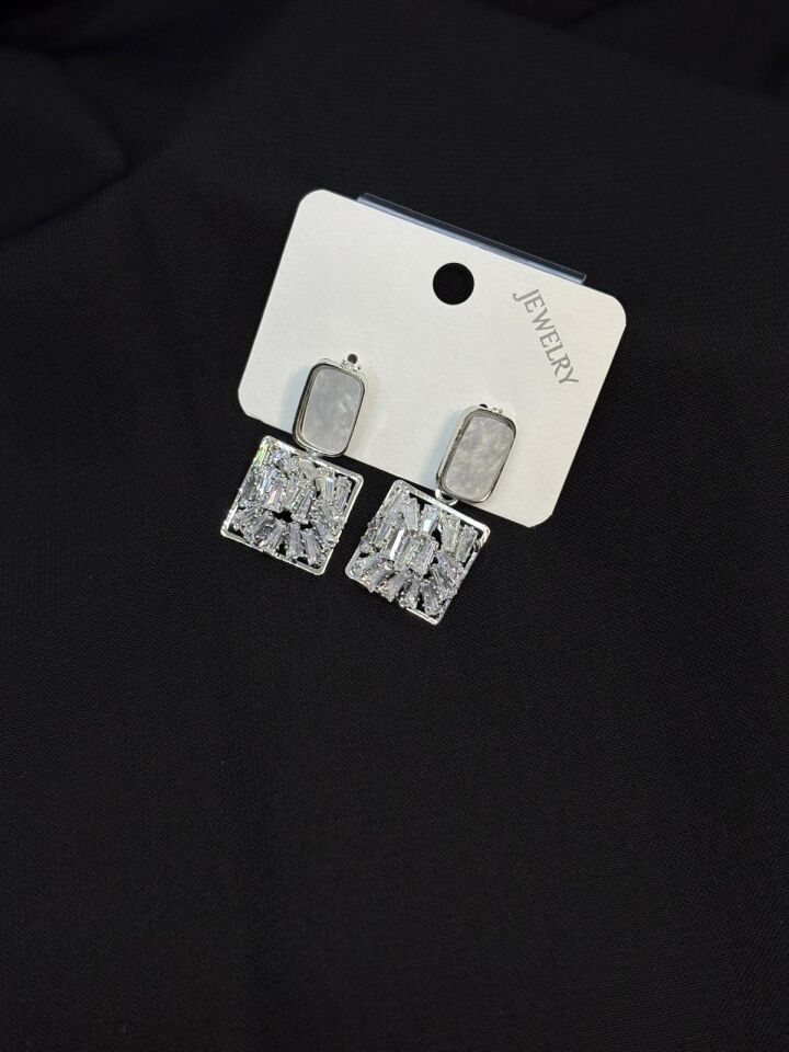 Melisa Takı & Aksesuar Jewelry Çelik Gümüş Renk Taşlı Küpe