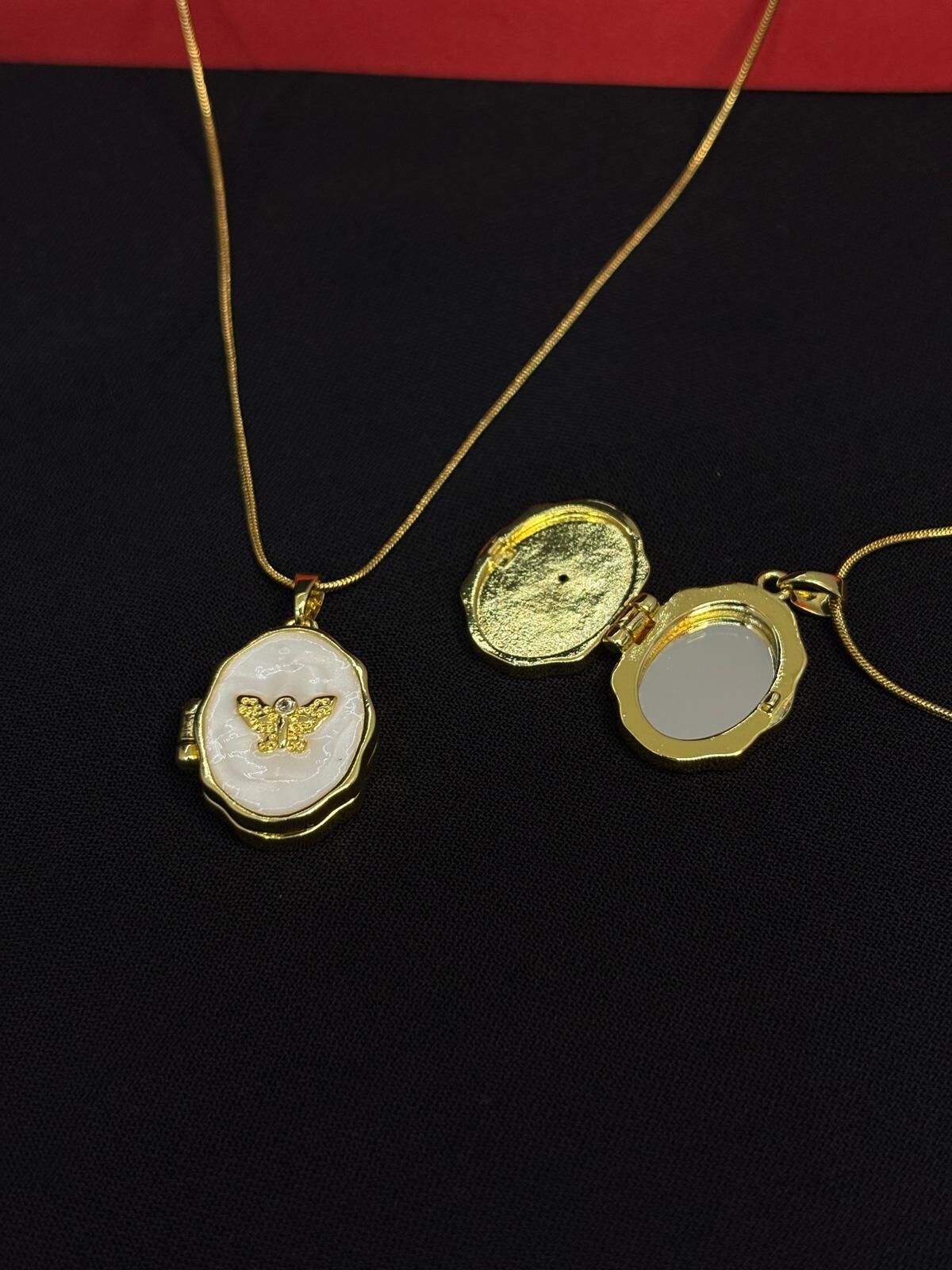 Melisa Takı & Aksesuar 316L Çelik Gold Renk Açılır Resimli Kolye