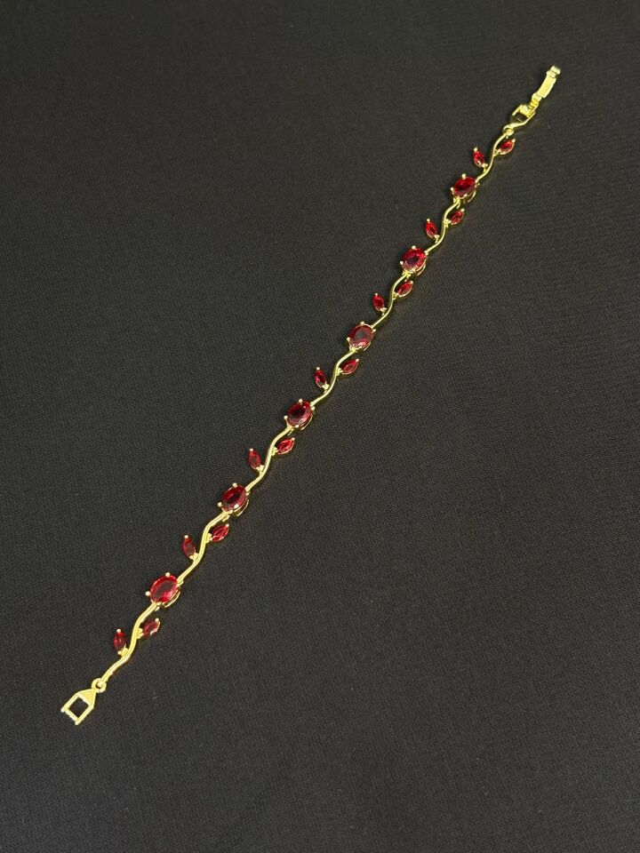 Melisa Takı & Aksesuar 316L Çelik Gold Renk Kırmızı Taşlı Çiçekli Sarmaşık Bileklik 20cm